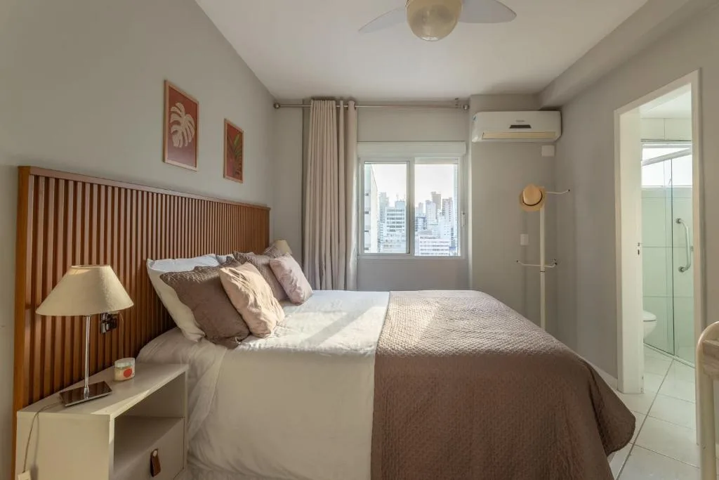 Frente Mar no Centro | 3 Quartos + 2 Vagas, Balneário Camboriú, na 2114 Av. Atlântica em Balneário Camboriú/SC — foto 16