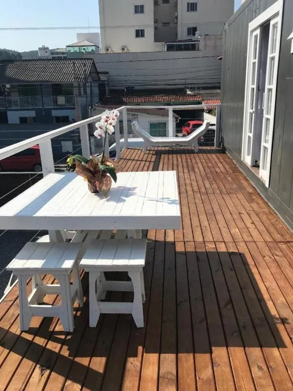 Marco Zero Containers - Próximo à Roda Gigante, Balneário Camboriú, na Rua Síria, 425 em Balneário Camboriú/SC — foto 6