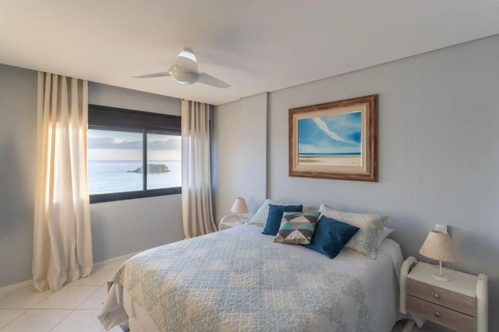 Frente Mar no Centro | 3 Quartos + 2 Vagas, Balneário Camboriú, na 2114 Av. Atlântica em Balneário Camboriú/SC — foto 18
