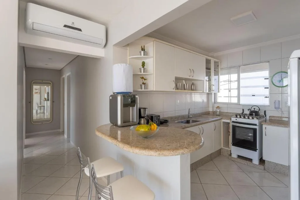 Frente Mar no Centro | 3 Quartos + 2 Vagas, Balneário Camboriú, na 2114 Av. Atlântica em Balneário Camboriú/SC — foto 23