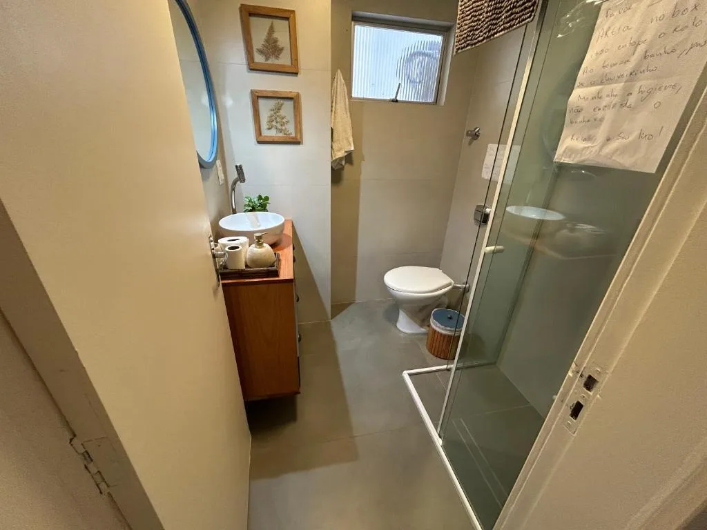 Sacada vista mar, famílias ou home office, wi fi rápido, climatizado, Balneário Camboriú, na Avenida Brasil em Balneário Camboriú/SC — foto 3