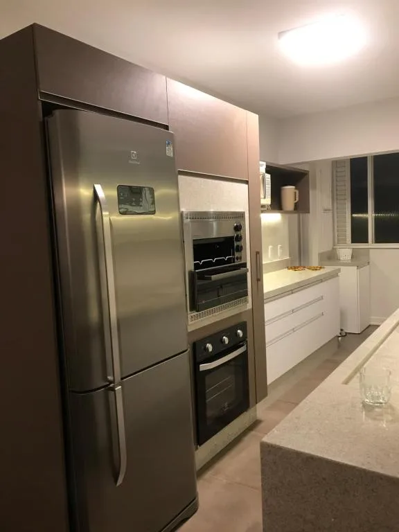 Apartamento Frente Mar, Balneário Camboriú, na Avenida Atlântica em Balneário Camboriú/SC — foto 4