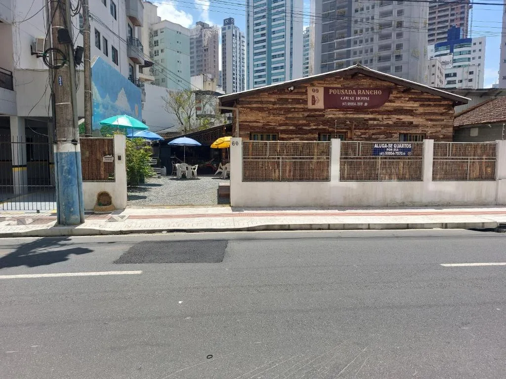Casa Familiar Estaleiro, Balneário Camboriú, na Rua Napoleão Vieira em Balneário Camboriú/SC — foto 34