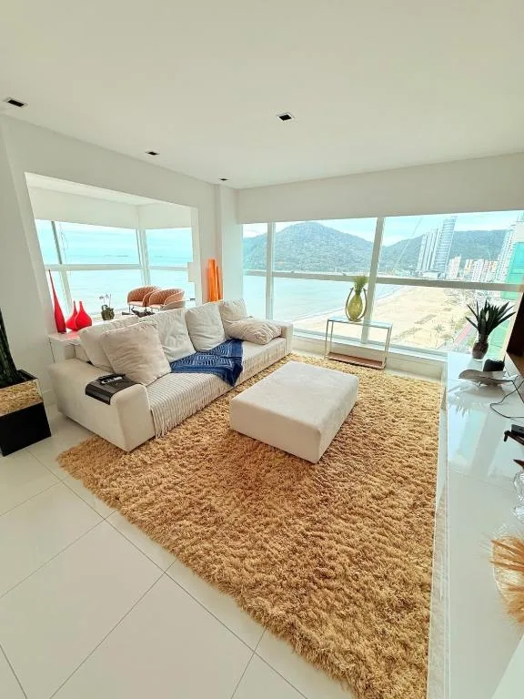 Exclusivo Frente Mar na Barra Sul • Av. Atlântica, Balneário Camboriú, na Avenida Atlântica em Balneário Camboriú/SC