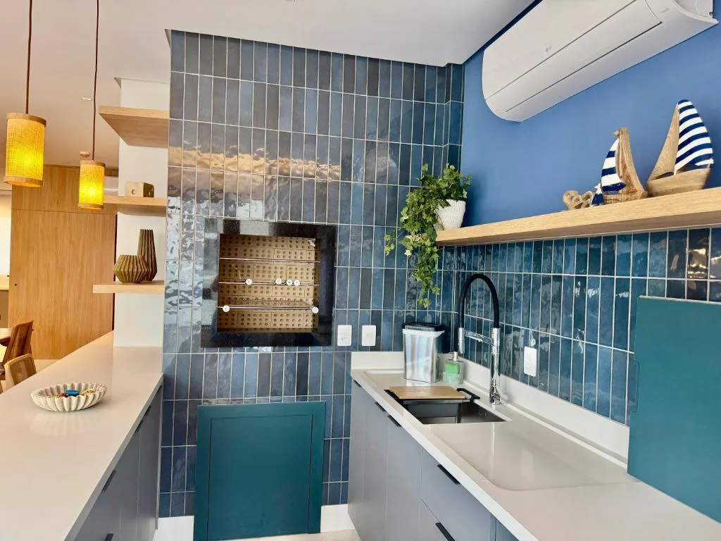 Apartamento 3 dormitórios quadra da praia, Balneário Camboriú, na Rua 3750, número 40 em Balneário Camboriú/SC — foto 3