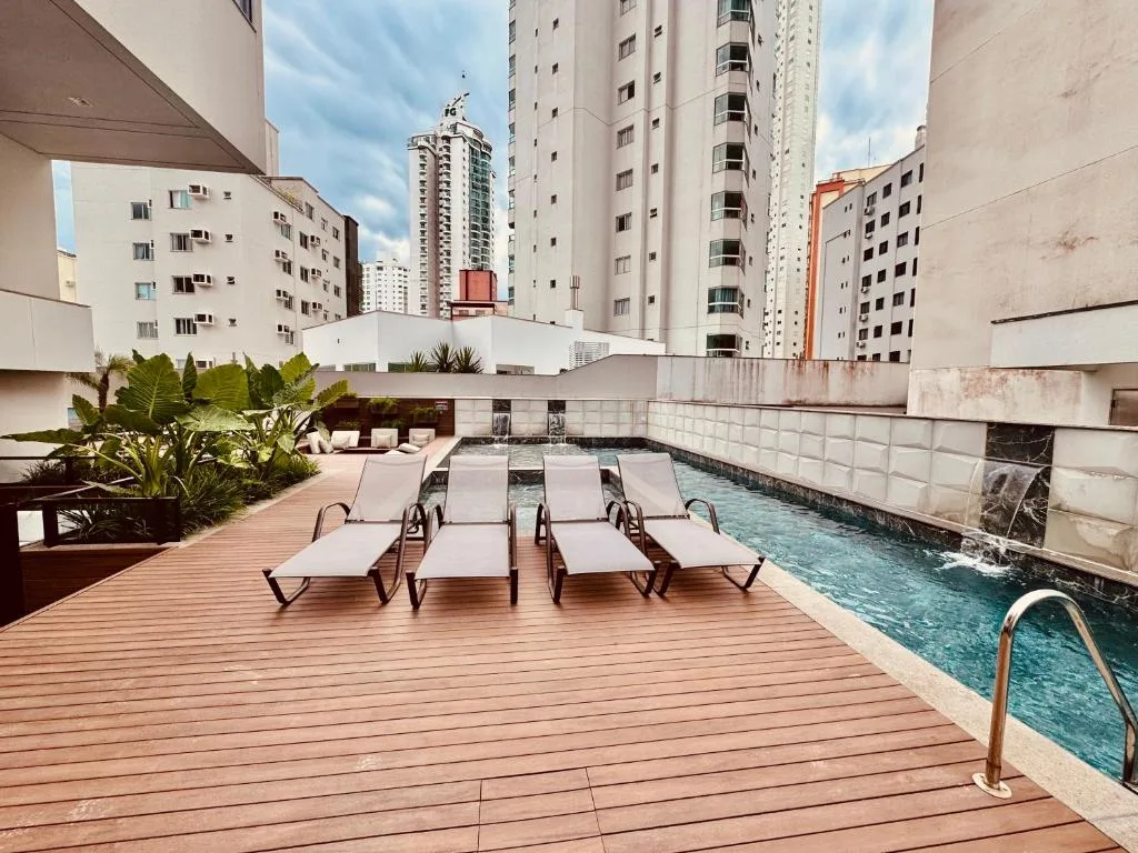 Apartamento 3 dormitórios quadra da praia, Balneário Camboriú, na Rua 3750, número 40 em Balneário Camboriú/SC — foto 4