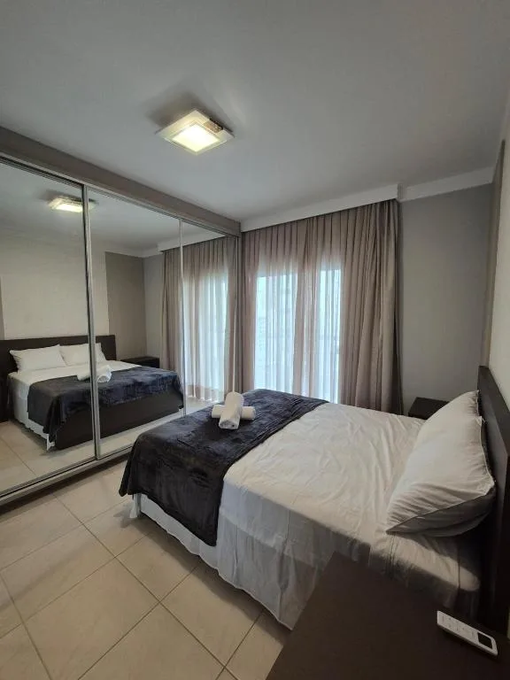 Apartamento moderno e funcional bem localizado, Balneário Camboriú, na Rua 2070, numero 10 Ed Madison Square em Balneário Camboriú/SC — foto 2
