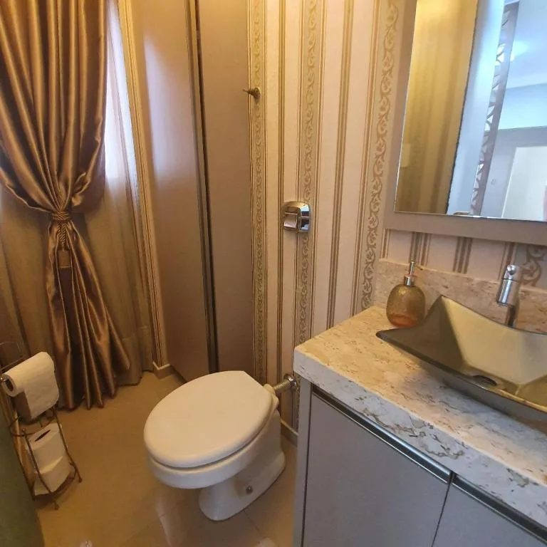 Apartamento Quadra Mar Centro Balneário Camboriú, Balneário Camboriú, na Rua 3000, 110 em Balneário Camboriú/SC — foto 7