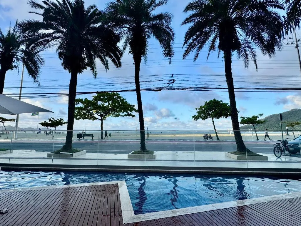 Apartamento Beira Mar, Balneário Camboriú, na Av. Atlântica em Balneário Camboriú/SC — foto 2