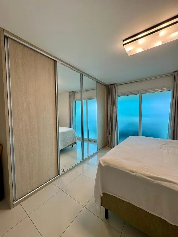 Apartamento Beira Mar, Balneário Camboriú, na Av. Atlântica em Balneário Camboriú/SC — foto 6