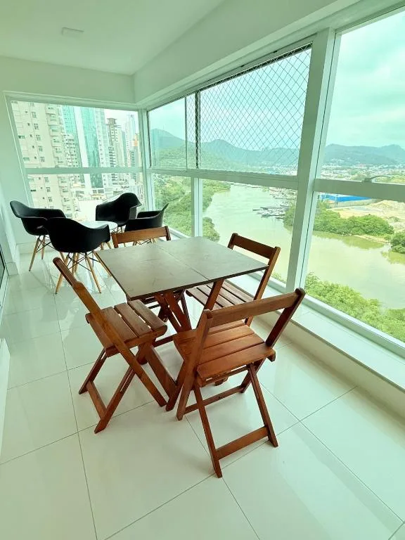 Alto Padrão na Av. Atlântica • Vista Rio e Serras, Balneário Camboriú, na Avenida Atlântica em Balneário Camboriú/SC — foto 4