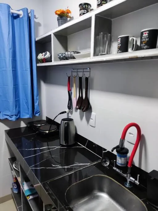 Loft 1 com ar condicionado prox Praia Laranjeiras facil acesso pela BR101, Balneário Camboriú, na Rua Samuel Rocha Loft 01 terreo em Balneário Camboriú/SC — foto 11