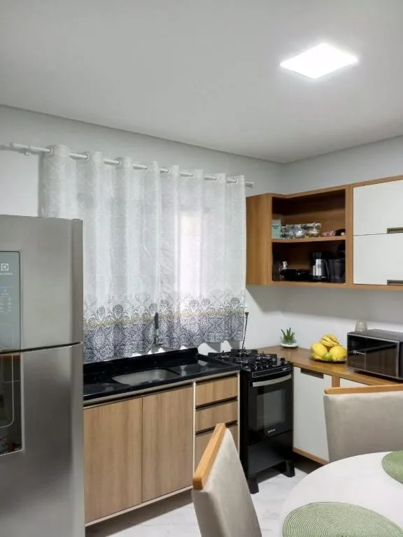 Casa em Balneário Camboriú, próximo a Roda Gigante de BC,900 mtrs da praia!, Balneário Camboriú, na Rua Codorna em Balneário Camboriú/SC — foto 4