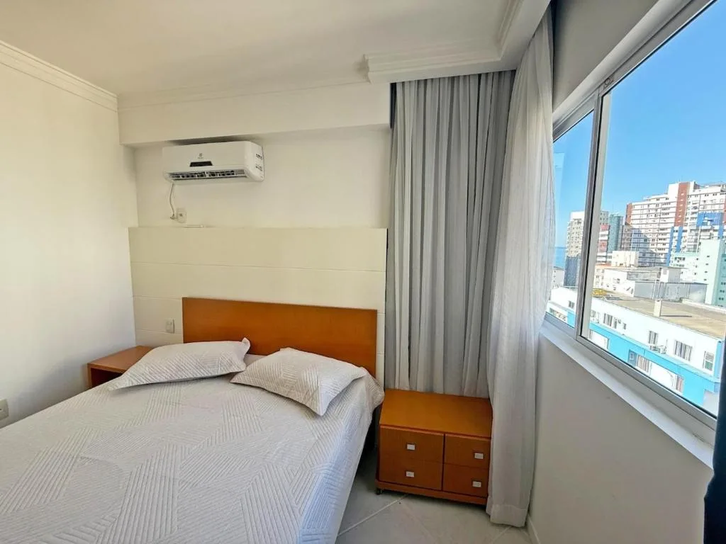 Apto 2 Quartos no Centro de Balneário Camboriú com Sacada e Churrasqueira, Balneário Camboriú, na Rua em Balneário Camboriú/SC — foto 17