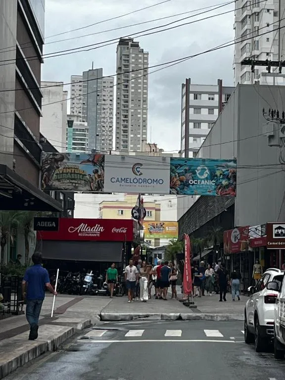Apartamento na Central, Balneário Camboriú, na AVENIDA CENTRAL, 360 EDIFICIO BRASIL CENTRAL APTO. em Balneário Camboriú/SC — foto 30