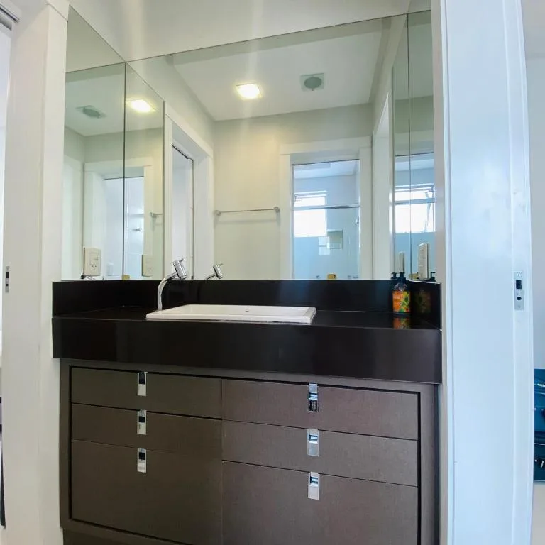 Amplo apartamento perto da praia, Balneário Camboriú, na Rua em Balneário Camboriú/SC — foto 7