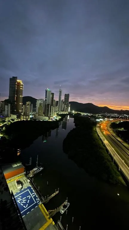 Luxo com SPA no Marina Beach Towers, Balneário Camboriú, na Avenida Brasil em Balneário Camboriú/SC — foto 43