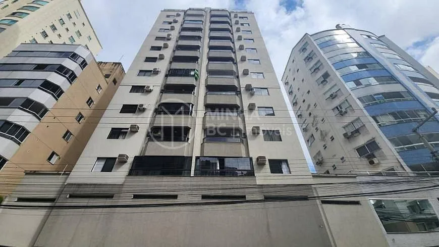 APT ALUGUEL Praia central, Balneário Camboriú, na Rua 904, 286 EDIFICIO EMMANOEL em Balneário Camboriú/SC