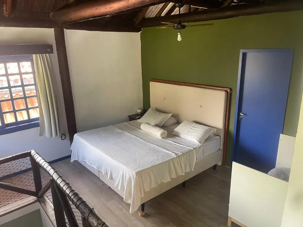 Casa azul perto do centro e caminho das praias agrestes, Balneário Camboriú, na 238 Rua Antonio Correa em Balneário Camboriú/SC — foto 2