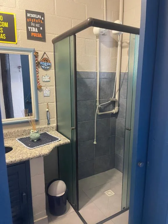 Casa azul perto do centro e caminho das praias agrestes, Balneário Camboriú, na 238 Rua Antonio Correa em Balneário Camboriú/SC — foto 3