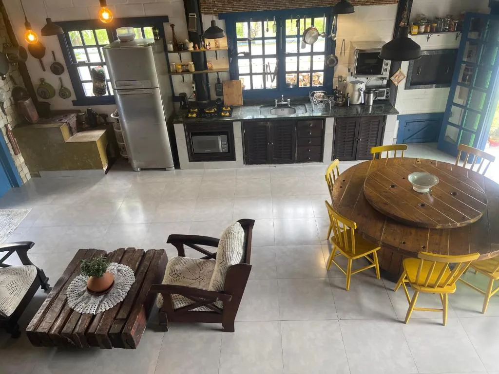 Casa azul perto do centro e caminho das praias agrestes, Balneário Camboriú, na 238 Rua Antonio Correa em Balneário Camboriú/SC — foto 4