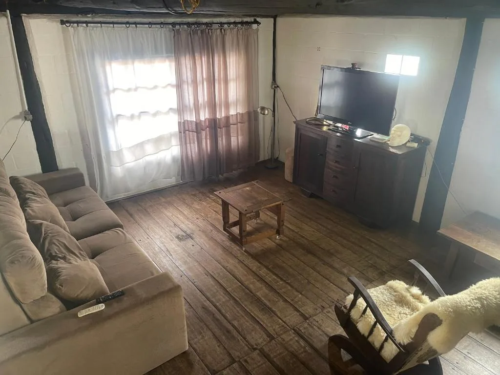 Casa azul perto do centro e caminho das praias agrestes, Balneário Camboriú, na 238 Rua Antonio Correa em Balneário Camboriú/SC — foto 12