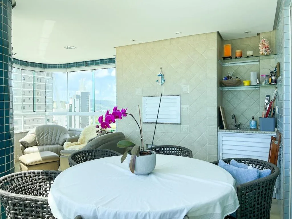 Amplo apartamento vista mar, Balneário Camboriú, na Rua em Balneário Camboriú/SC — foto 16