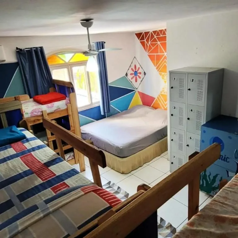 Oceanic Hostel, Balneário Camboriú, na Rua em Balneário Camboriú/SC — foto 2