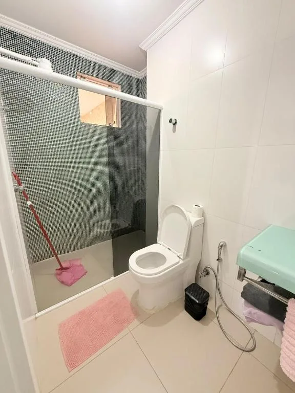 Hostel Red Sea, Balneário Camboriú, na R. Venezuela, 333 em Balneário Camboriú/SC — foto 7