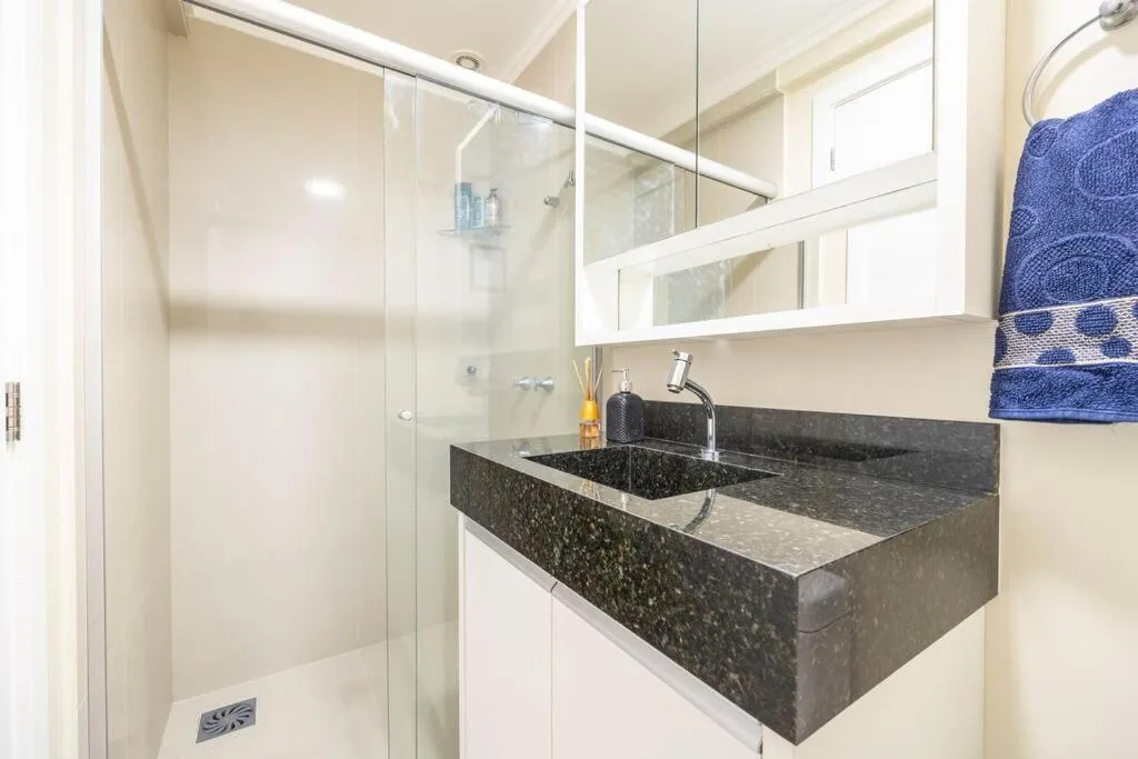 QUARTO privativo para 1 pessoa em Home Club, Balneário Camboriú, na 431 Rua Israel, Condomínio Garden Village em Balneário Camboriú/SC — foto 3