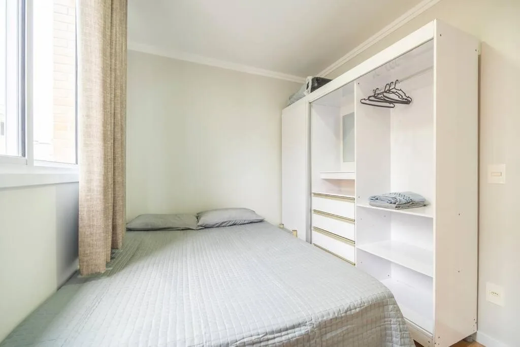 QUARTO privativo para 1 pessoa em Home Club, Balneário Camboriú, na 431 Rua Israel, Condomínio Garden Village em Balneário Camboriú/SC — foto 9