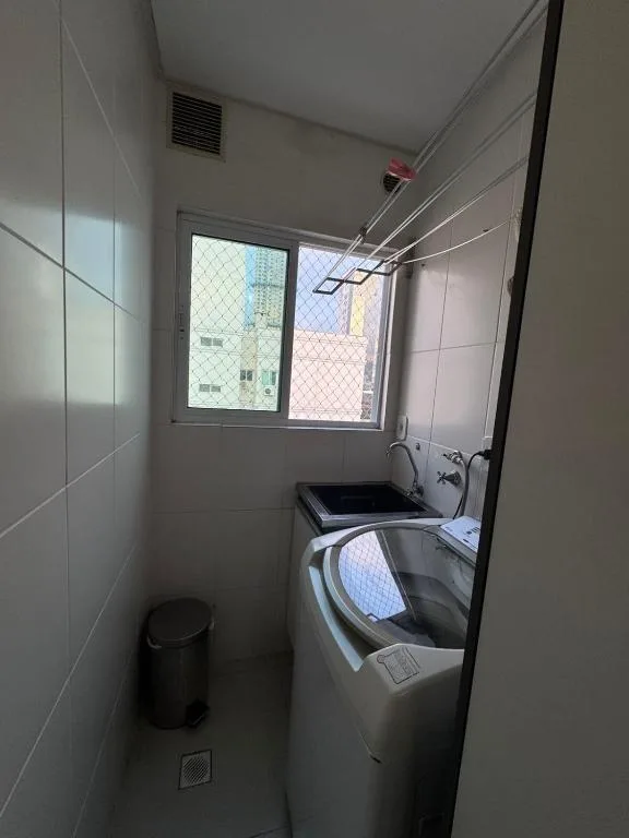 Barbecue, AC living room and bedroom 400 meters from the sea, Balneário Camboriú, na Rua Síria, 114 Edificio Villi Fabrizzi em Balneário Camboriú/SC — foto 36