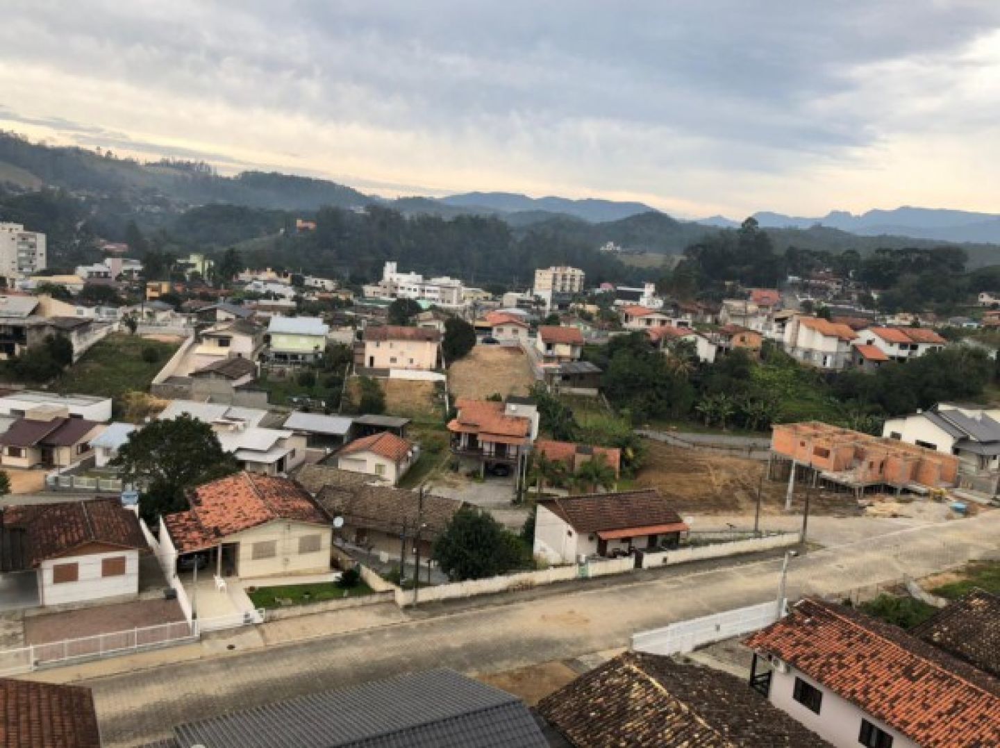 Apartamento para alugar no bairro Cairú em Lauro MullerSC — foto 2