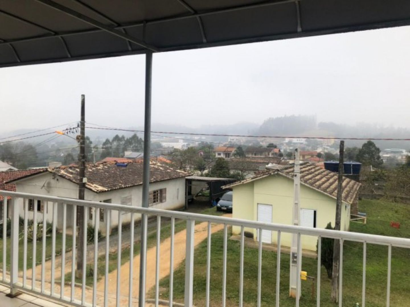 Casa com 2 dormitórios para alugar no bairro Sumaré em Lauro Muller — foto 2