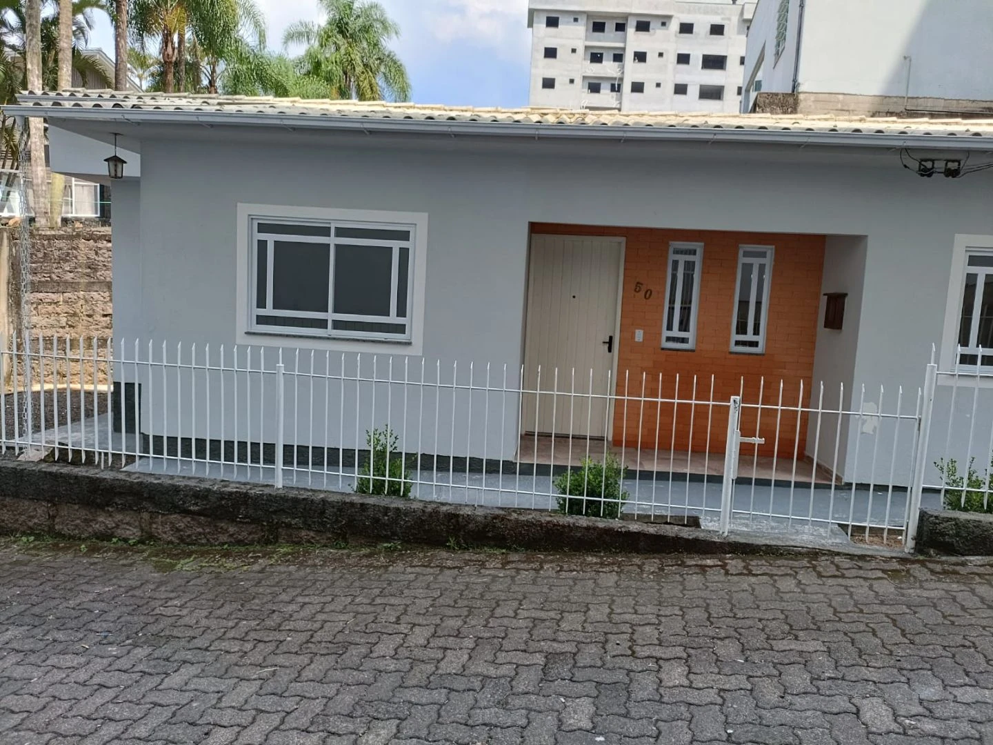 IMPERDÍVEL CASA DE ALVENARIA Á VENDA DE 2 QUARTOS NO CENTRO DE ORLEANS SC — foto 2
