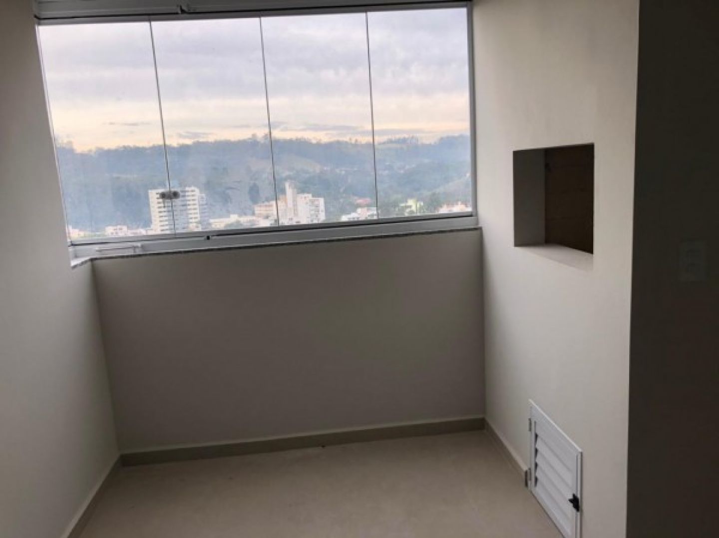 Apartamento para alugar no bairro Cairú em Lauro MullerSC — foto 3