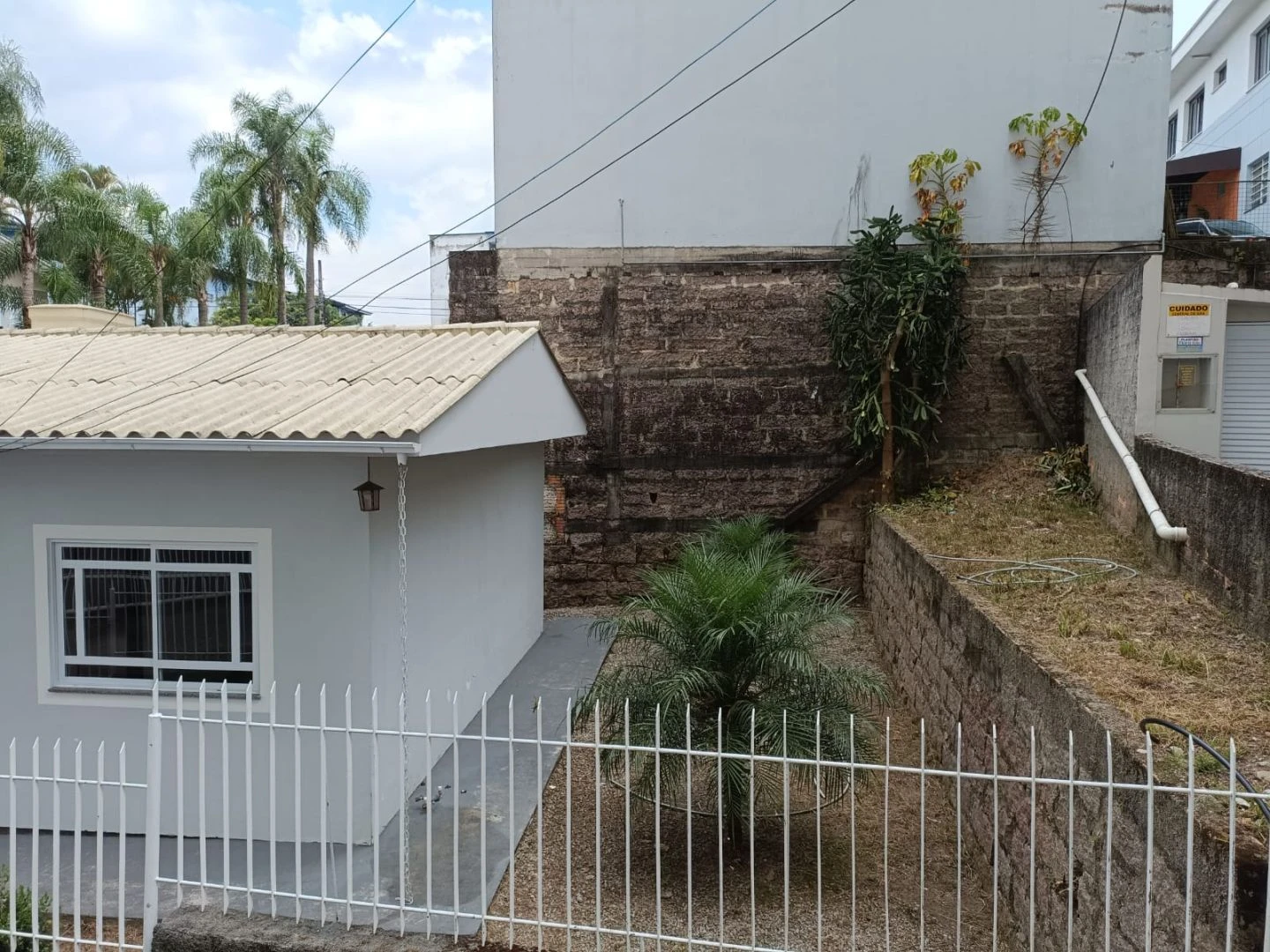 IMPERDÍVEL CASA DE ALVENARIA Á VENDA DE 2 QUARTOS NO CENTRO DE ORLEANS SC — foto 4