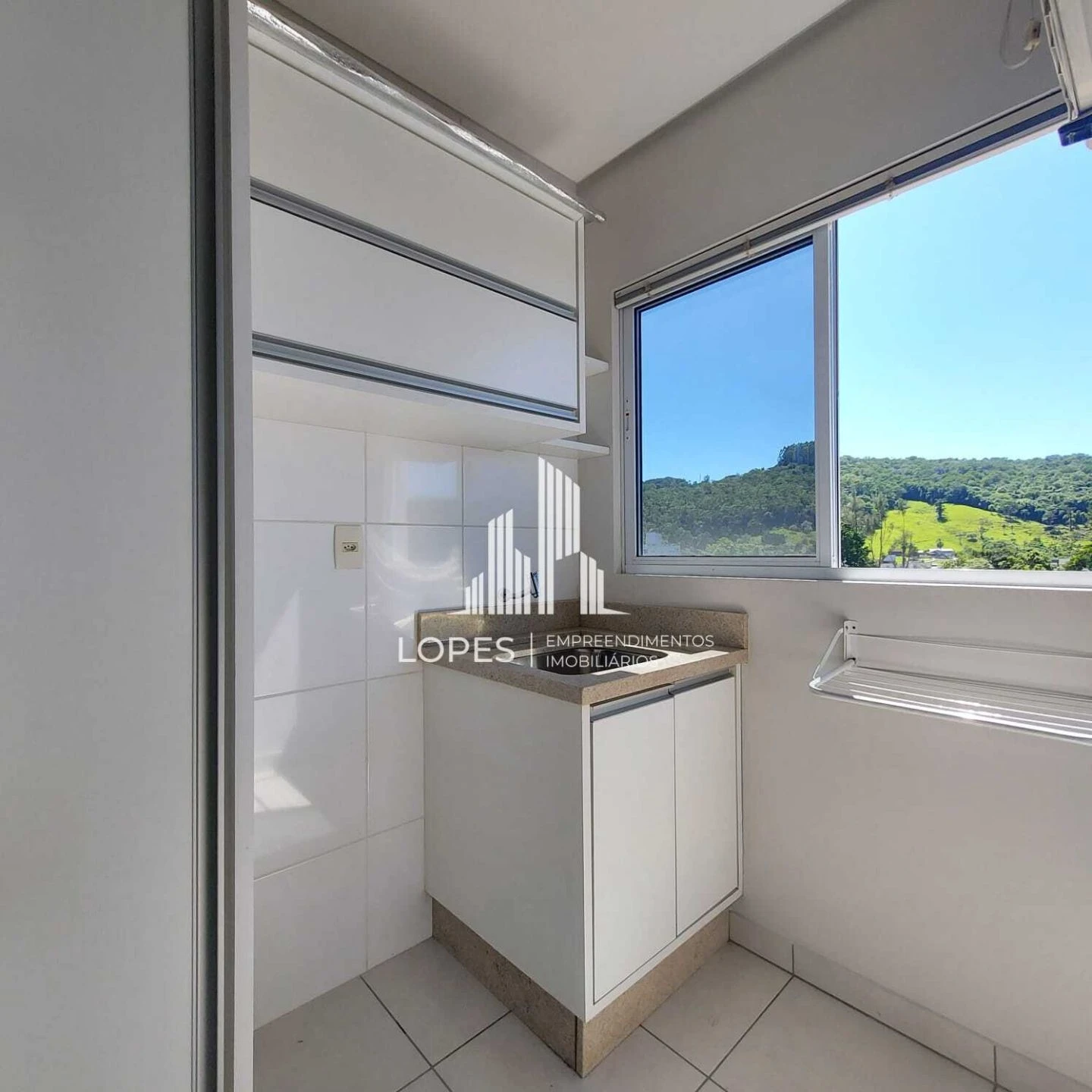 Apartamento com 2 dormitórios sendo 1 suíte no Residencial Carlos Oselamme em Urussanga/SC — foto 8