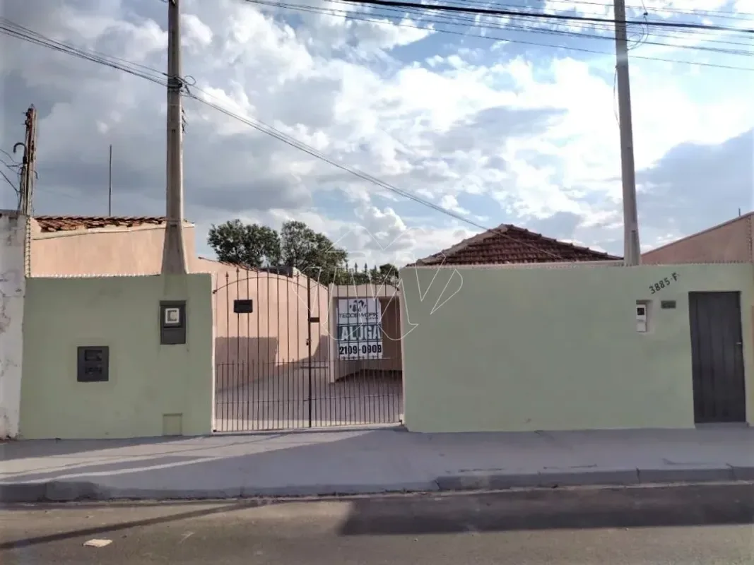 Casa para alugar com 80 m², 2 quartos, 1 banheiro, 1 vaga